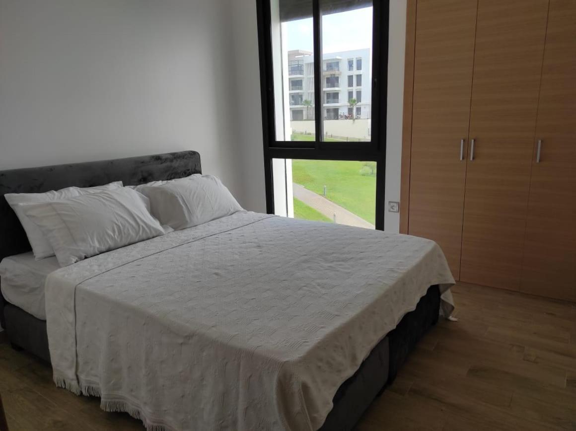 Bel Appartement A Plage Des Nation Salé Exterior foto